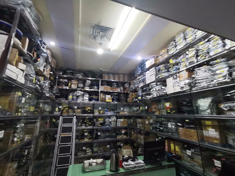 在智能家居和物联网领域，选择合适的传感器模块是关键步骤之一。今天，我们就一起来探讨几种常见的传感器模块，并通过实际案例分析它们的优劣。
